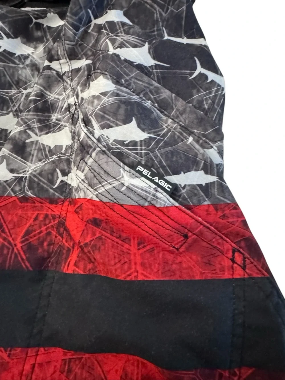 Pelagic Sharkskin Boardshorts Men’s 32 Fishing Swim Trunks Shark Print Stretch
